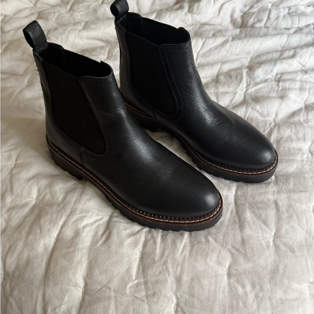 Caslon Black Leather womens Chelsea boot 6.5 - Picture 3 of 8